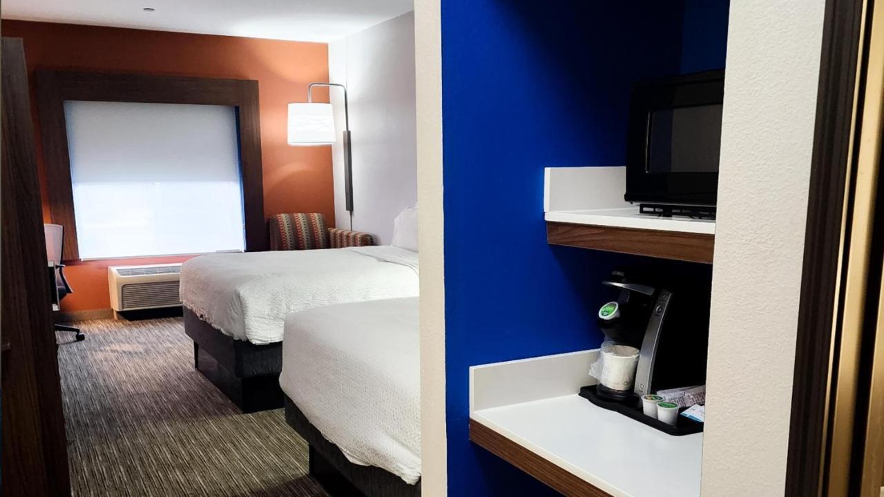 Holiday Inn Express Hotel & Suites Chicago South Lansing By Ihg Exterior photo