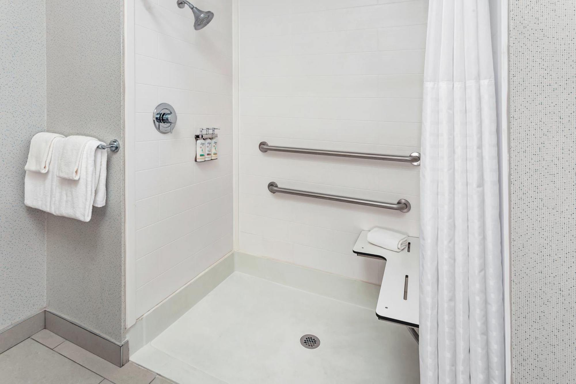 Holiday Inn Express Hotel & Suites Chicago South Lansing By Ihg Exterior photo