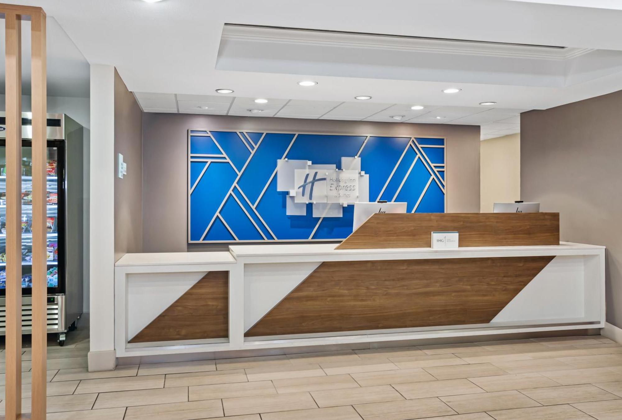 Holiday Inn Express Hotel & Suites Chicago South Lansing By Ihg Exterior photo